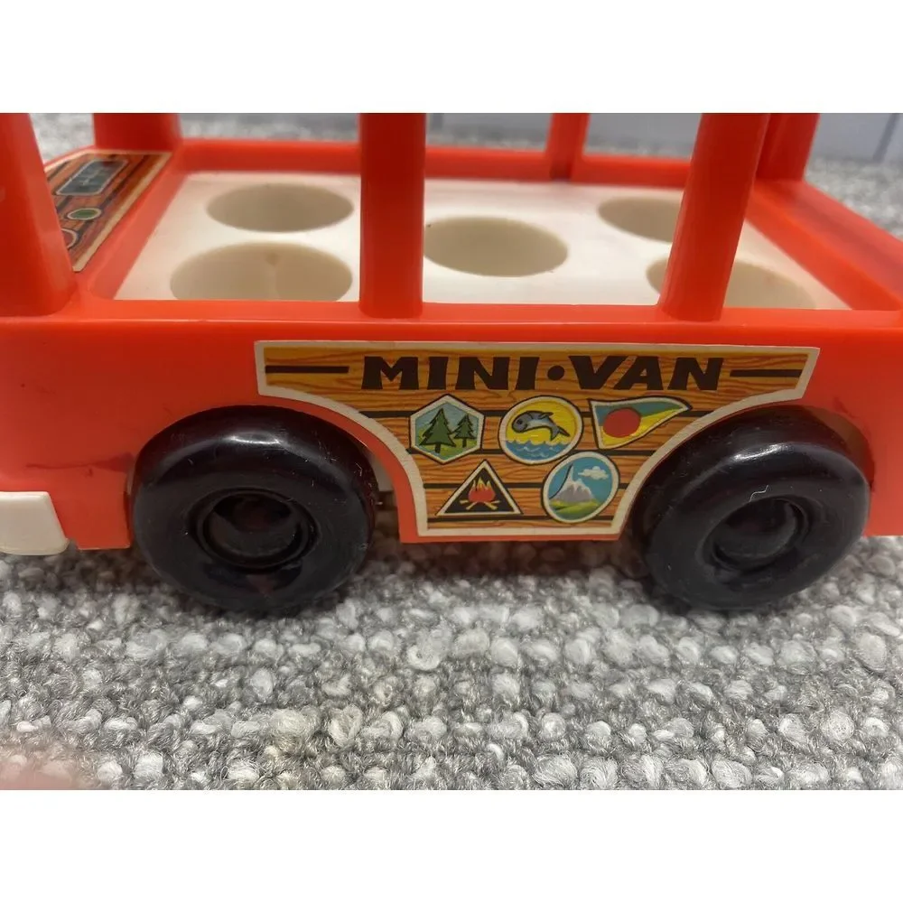 Fisher Price VTG‎ Mini Van Car With Family People Dog 1969 HG8